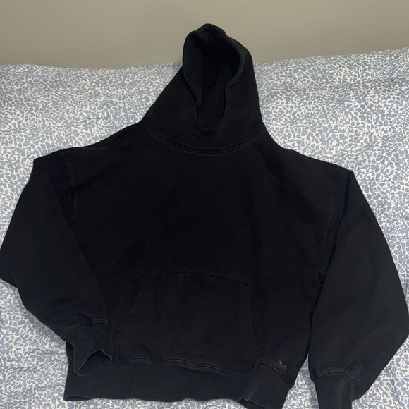 Aritzia TNA mega snorkel neck hoodie in black see photos size small / 2 - Picture 2 of 4